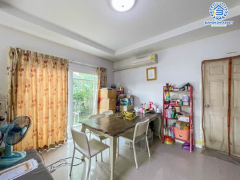 *****บ้านเดี่ยวมือสอง ม.ศุภาลัยการ์เด้นวิลล์ แจ้งวัฒนะ-หลักสี่ เนื้อที่กว่า 71.2 ตร.ว. ฟังก์ชันครบ 4 ห้องนอน 3 ห้องน้ำ 2 ที่จอดรถ บ้านสวย สภาพดีมาก พร้อมเข้าอยู่ แถมฟรี !! เครืองปรับอากาศ 4 เครื่อง+เครื่องทำน้ำอุ่น 2 เครื่อง ตอบโจทย์ทุกครอบครัว บนทำเลเดินทางสะดวก เข้าสู่ใจกลางเมืองได้อย่างสะดวกสบาย ใกล้ทางด่วนศรีสมานและรถไฟฟ้าสายสีแดง สถานีดอนเมือง